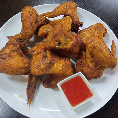350. Italian Wings 1kg kuřecí Marinované křídla + Švestková omáčka+chléb 